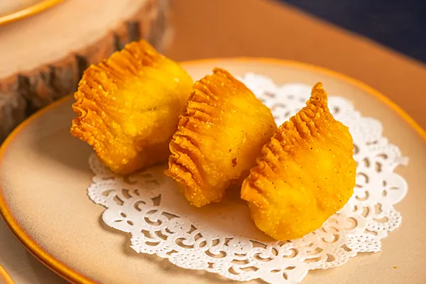salad-prawn-dumpling